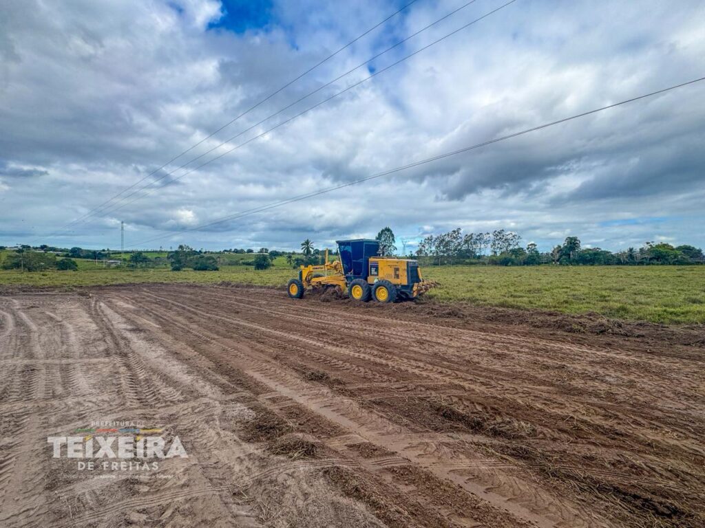 Prefeitura de Teixeira de Freitas inicia construç...